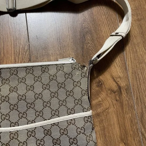 Gucci vintage monogram shoulder bag